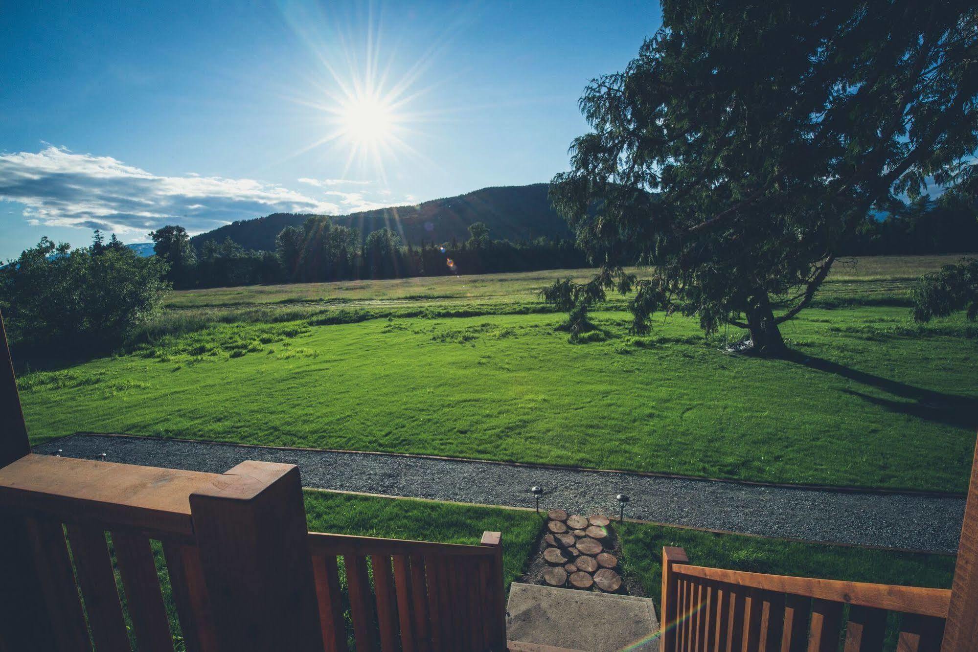 Hidden Acres Farm And Treehouse Resort เทอร์เรส ภายนอก รูปภาพ